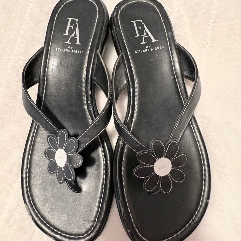 Etienne Aigner Black Floral Thong Sandals with Contrast Stitching